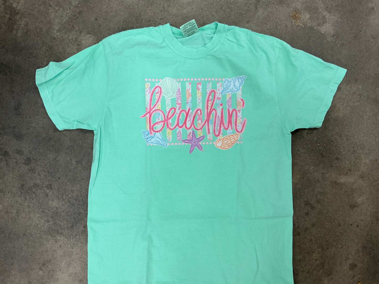 Beachin T-Shirt comfort color