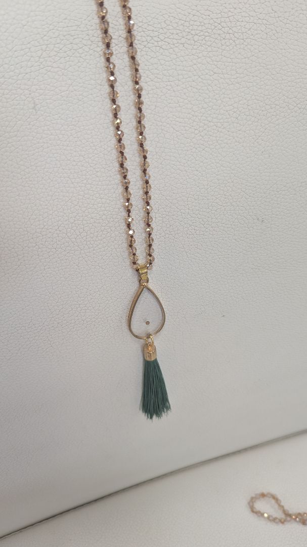 Simply SuSu Designs Mustard Seed beaded necklace