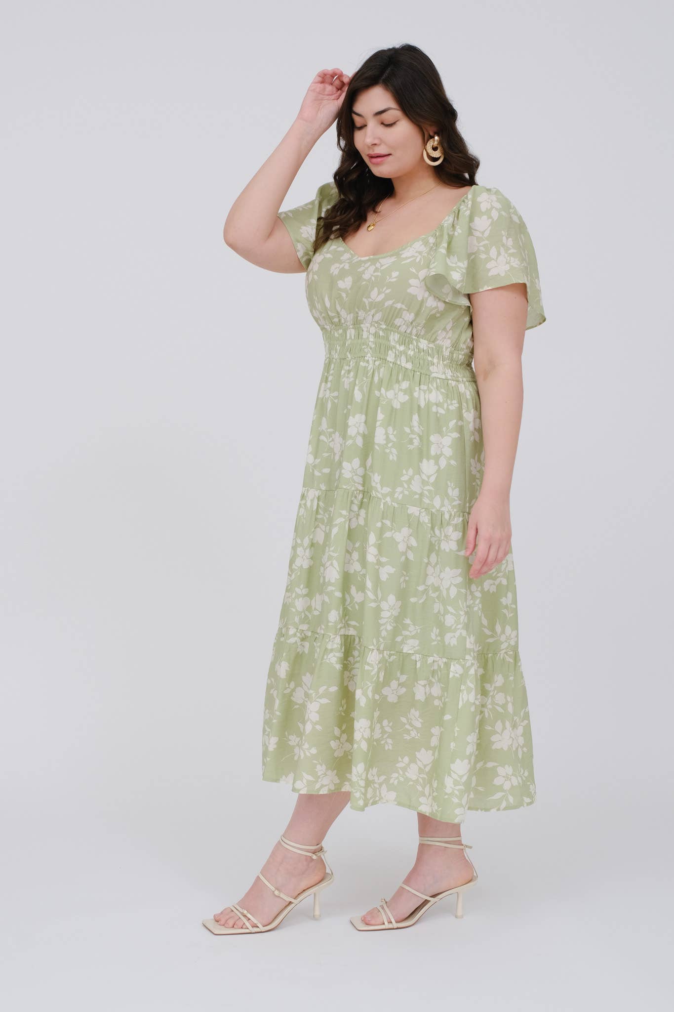 Blu Pepper - PLUS FLORAL SCOOP NECK FLOUNCE SLEEVE MIDI DRESS