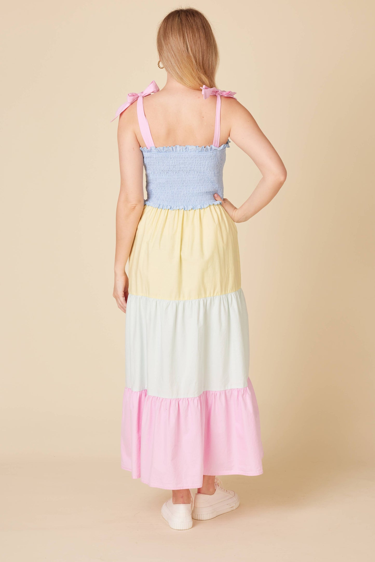 BEESON RIVER - Color Block Smocked Dress