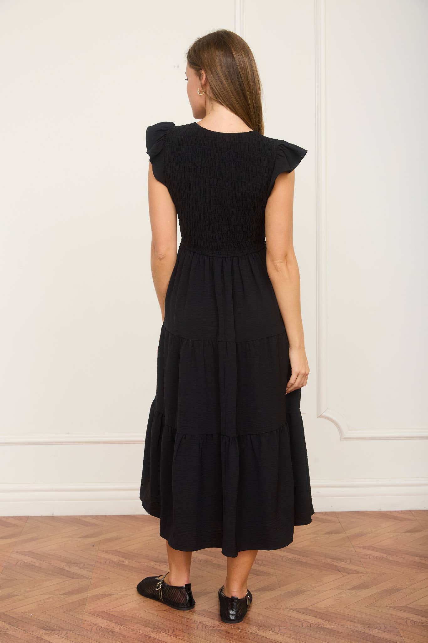 Blu Pepper - FLUTTER SLEEVE V NECK SMOCKED MIDI DRESS
