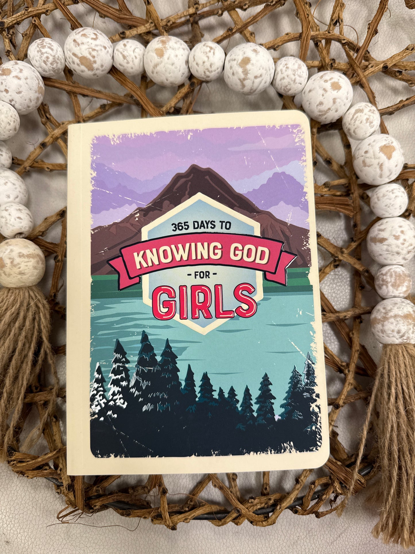 365 days to knowing God for girls