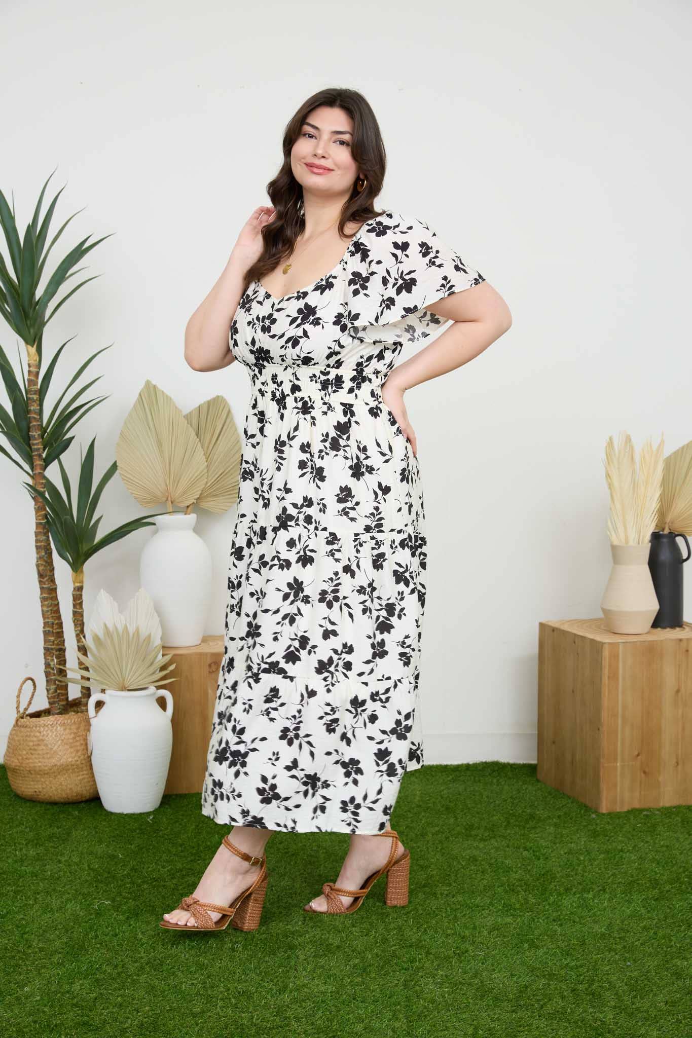 Blu Pepper - PLUS FLORAL SCOOP NECK FLOUNCE SLEEVE MIDI DRESS