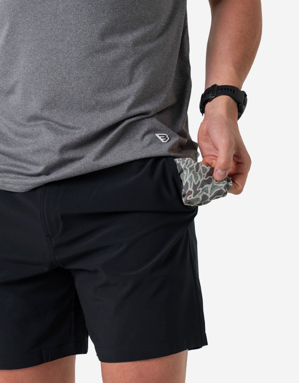 Everyday short matte black retro duck camo pocket