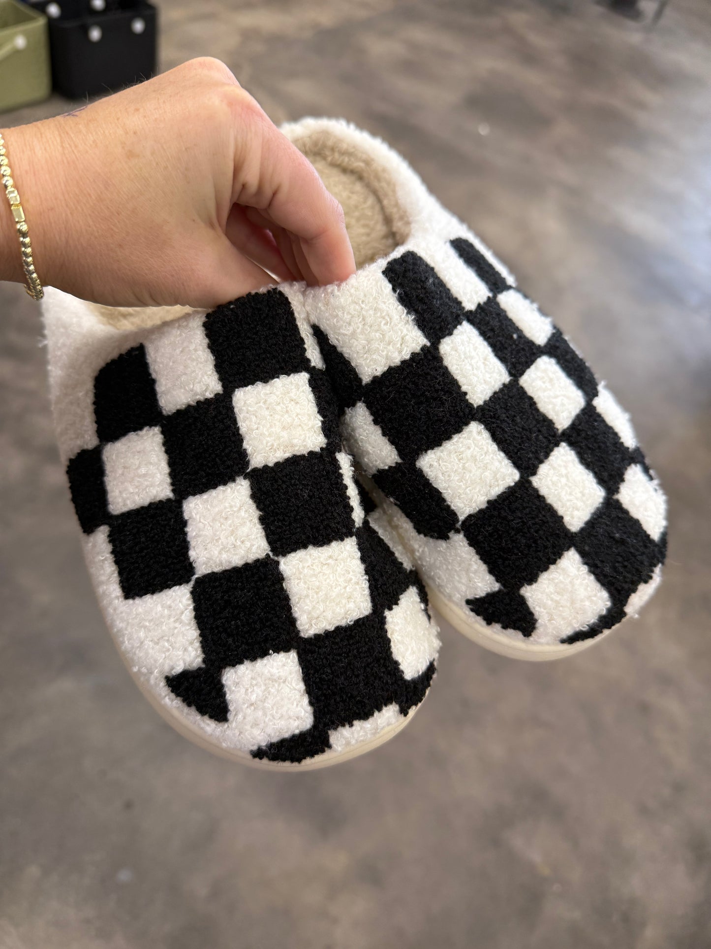 Checkered slippers