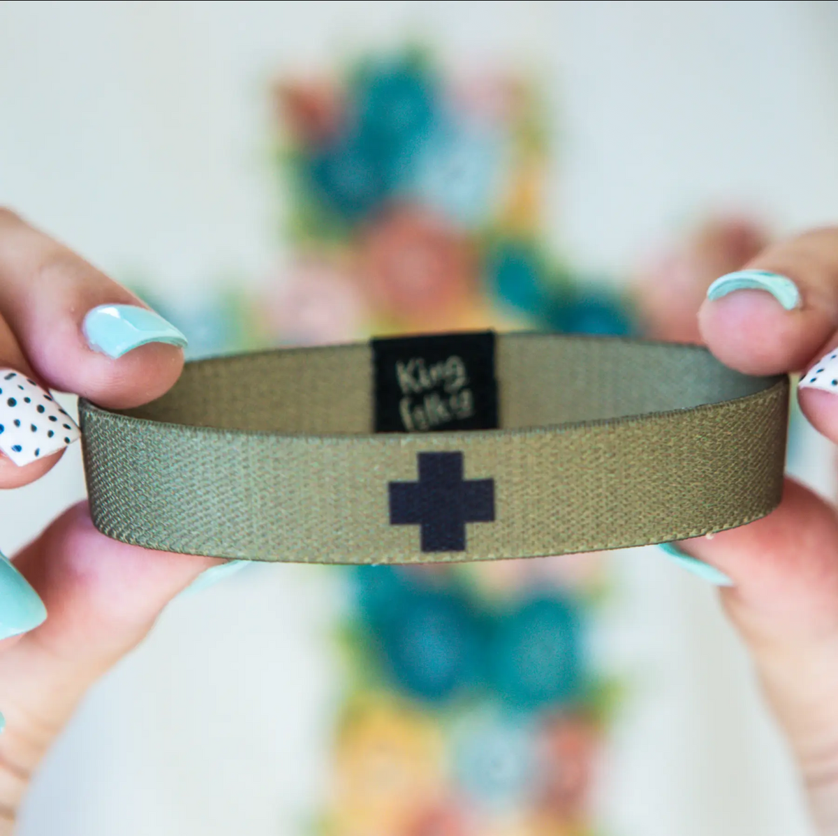 The Shimmer Shack Men’s Olive Cross Faith Bracelet