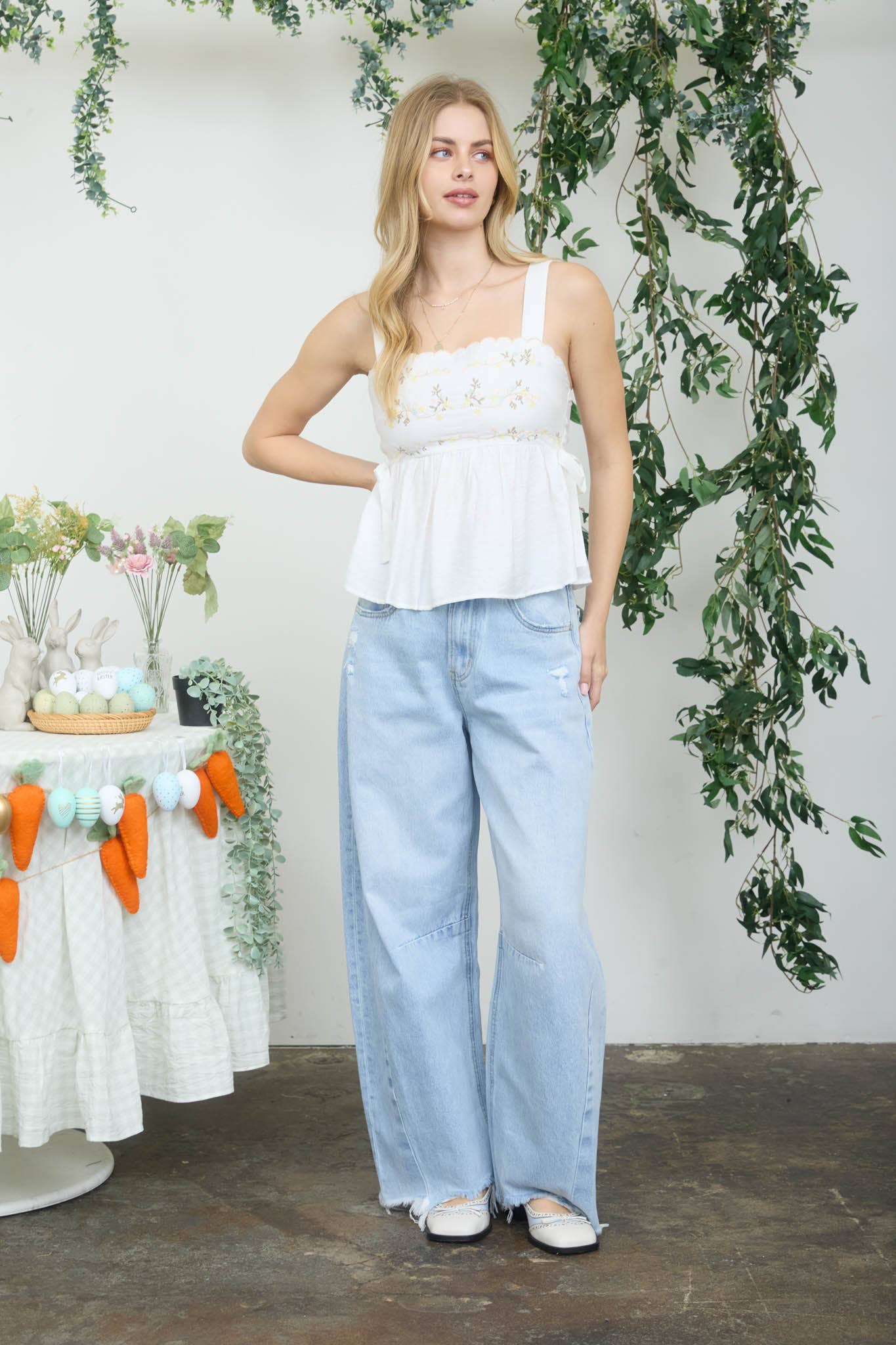 Blu Pepper - FLORAL EMBROIDERY SIDE TIE SLEEVELESS TOP