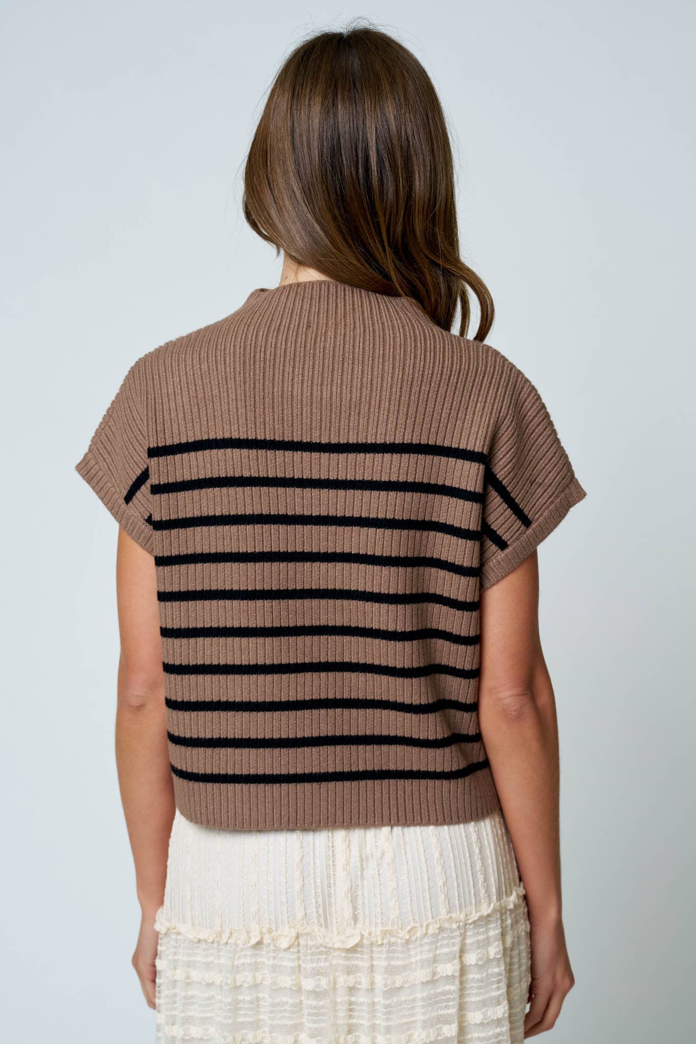 STRIPE MOCK NECK SHORT SLEEVE KNIT SWEATER