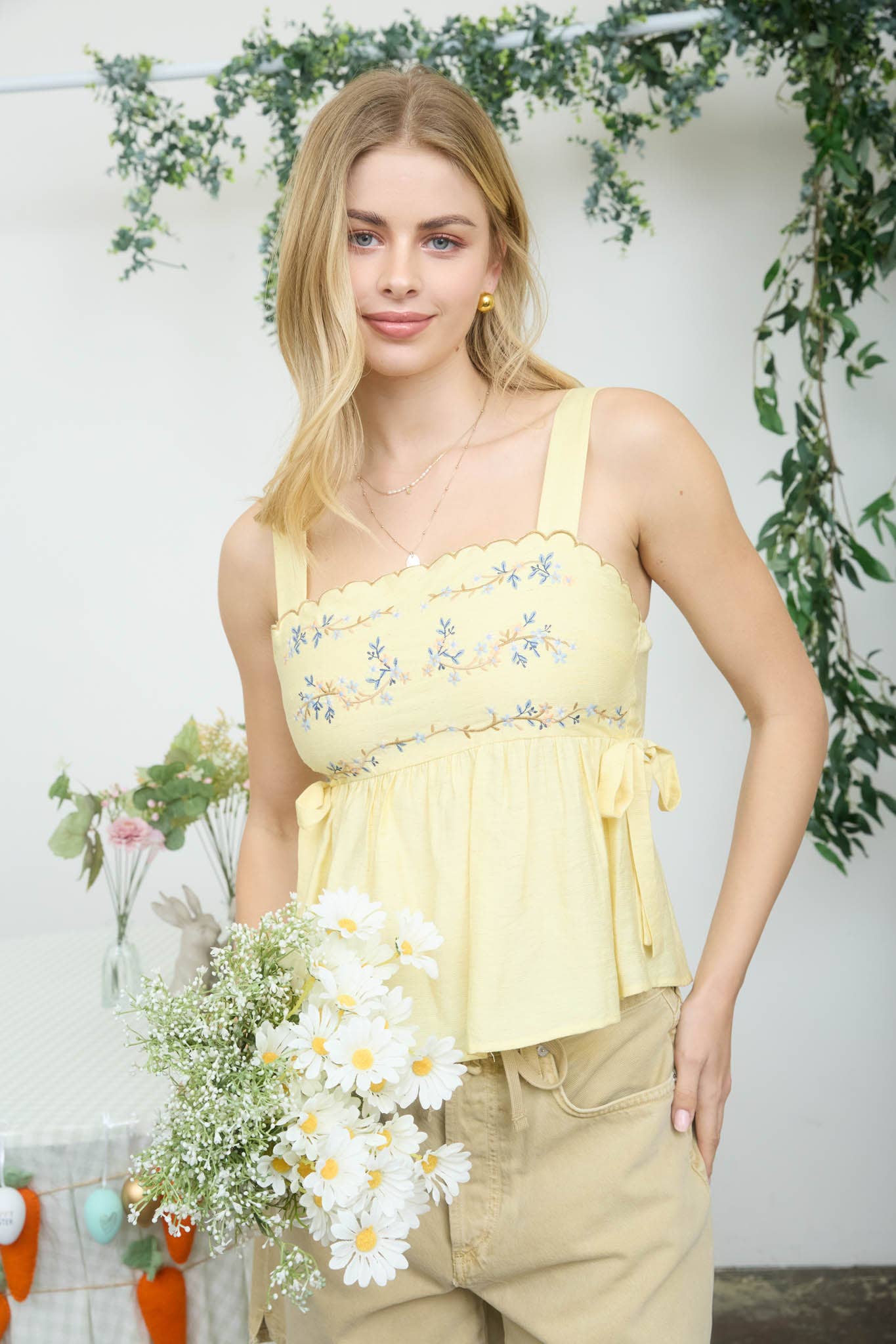 Blu Pepper - FLORAL EMBROIDERY SIDE TIE SLEEVELESS TOP