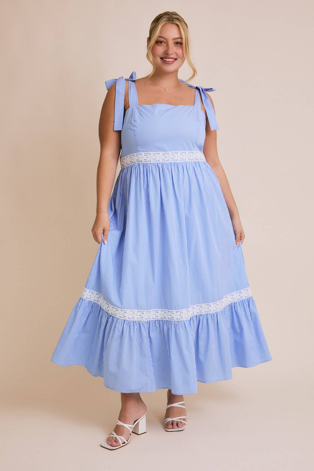 GILLI - PLUS SQUARE NECK TIE STRAP LACE TIRM STRIPE DRESS