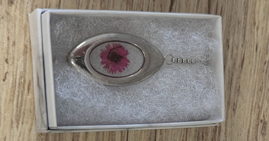 Simply SuSu Designs Flower in resin slider bracelet