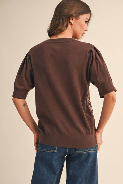 SHORT PUFF SLEEVE EMBROIDERY FRONT SWEATER