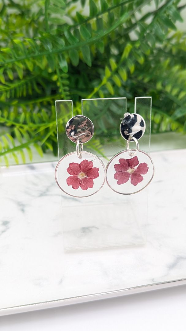 Simply SuSu Designs Flower in resin earrings