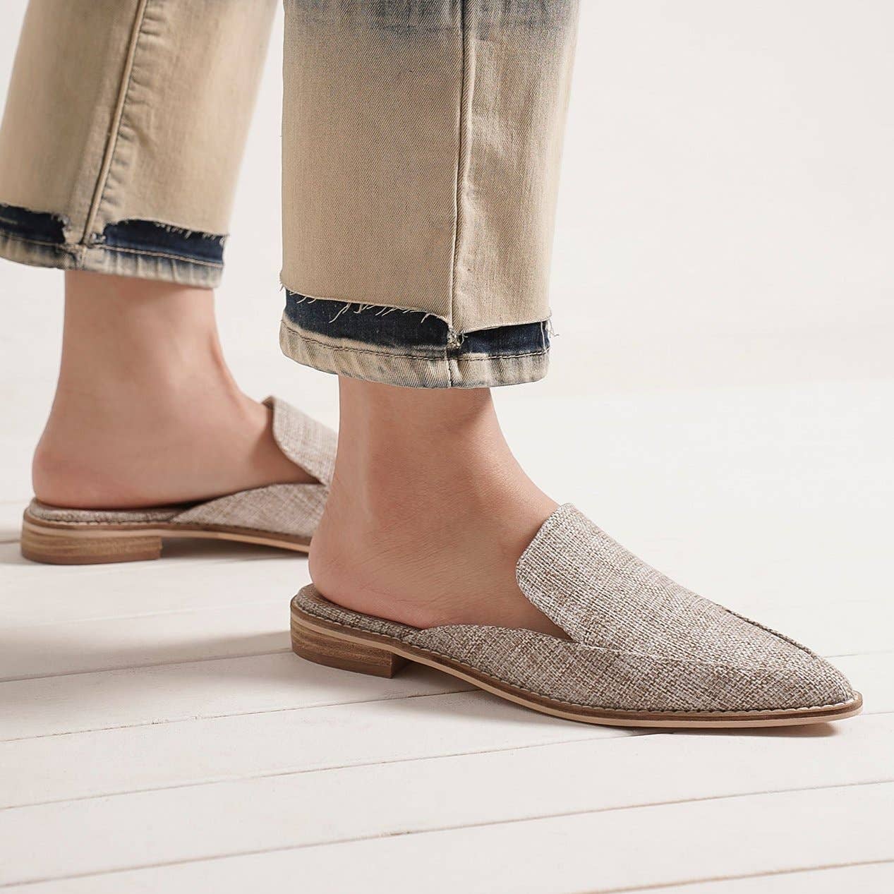 BEAST FASHION - GRIM-10-W Textured Mule Loafers
