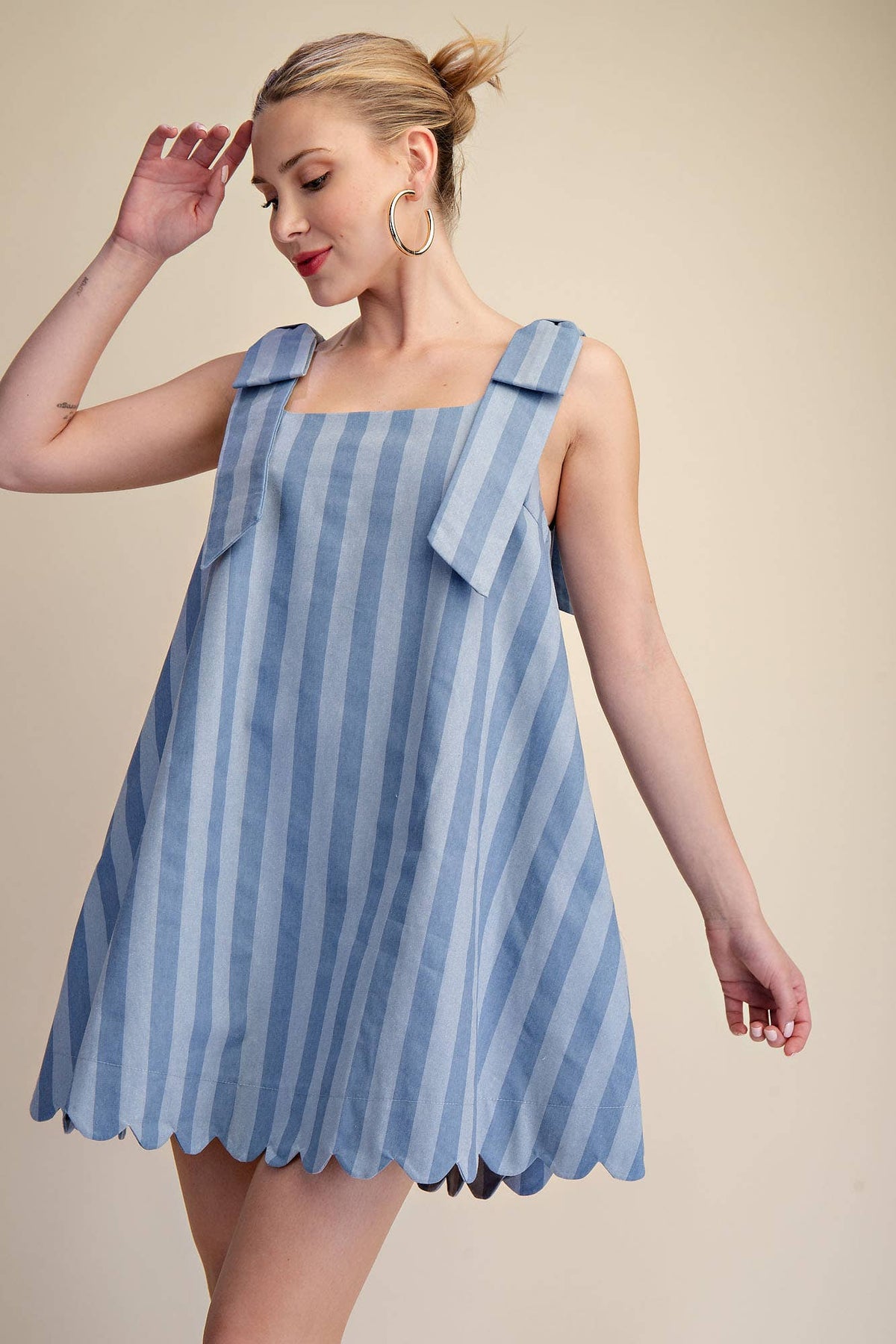 Glam - Scoop Neck Bow Shoulder Scallop Mini Dress
