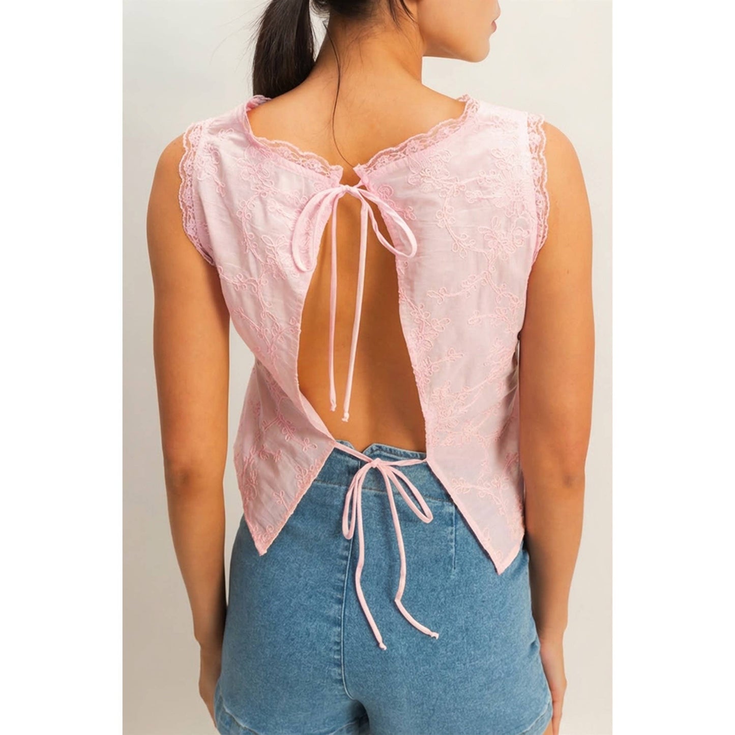 HYFVE - V-Neck Floral Lace Trim Top
