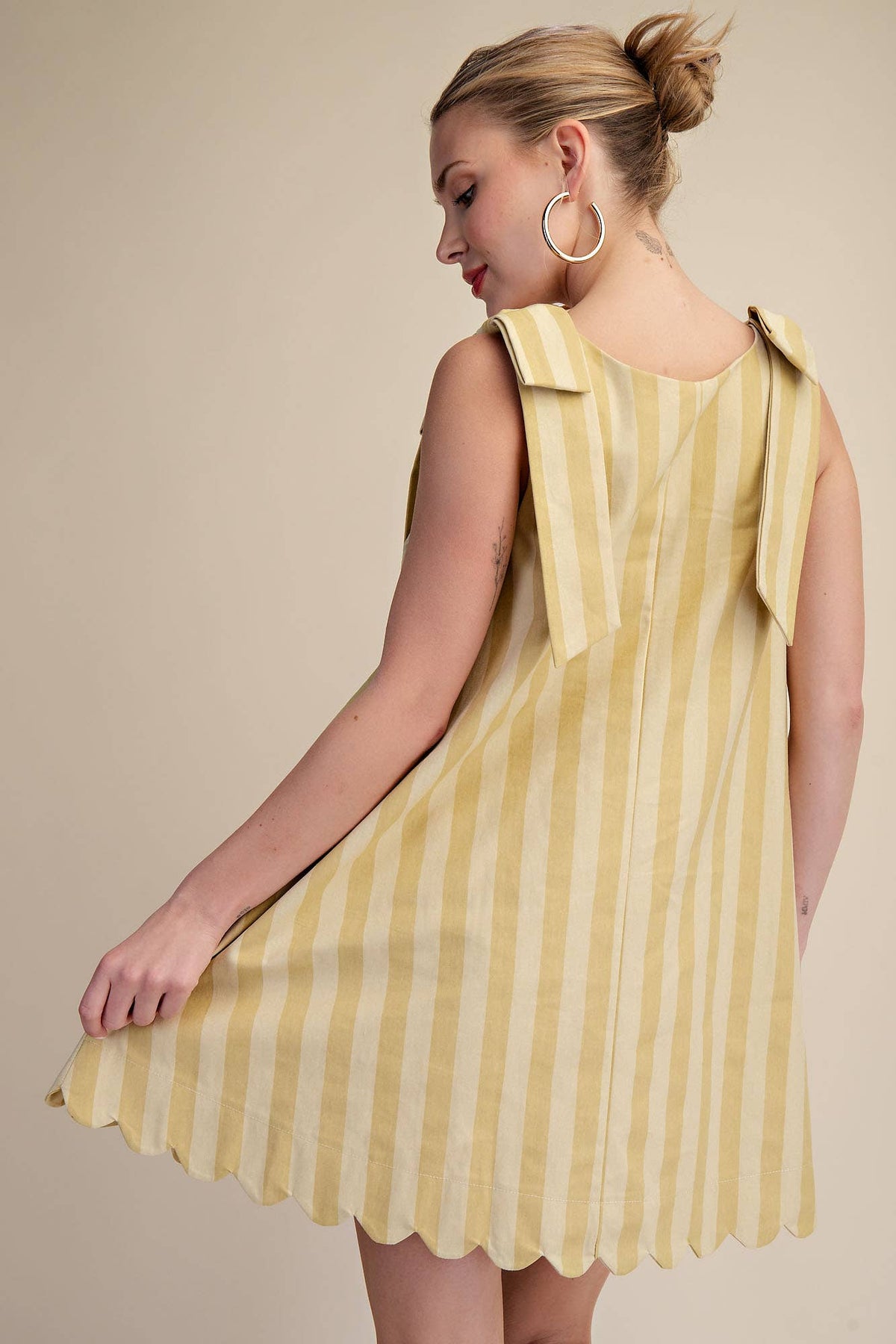Glam - Scoop Neck Bow Shoulder Scallop Mini Dress