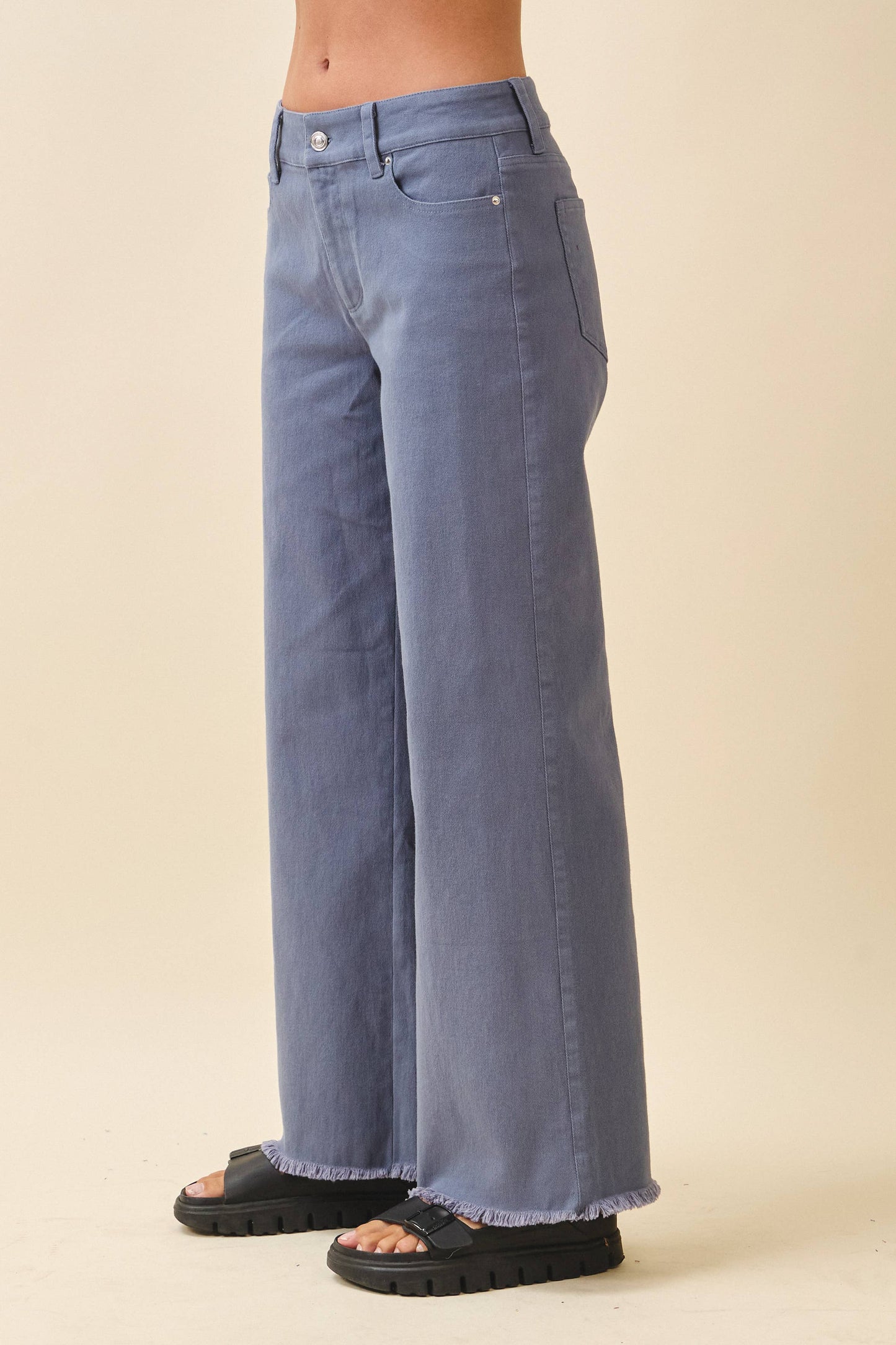 AEMI + CO - 7164GK Wide Leg Raw Hem Denim Pants