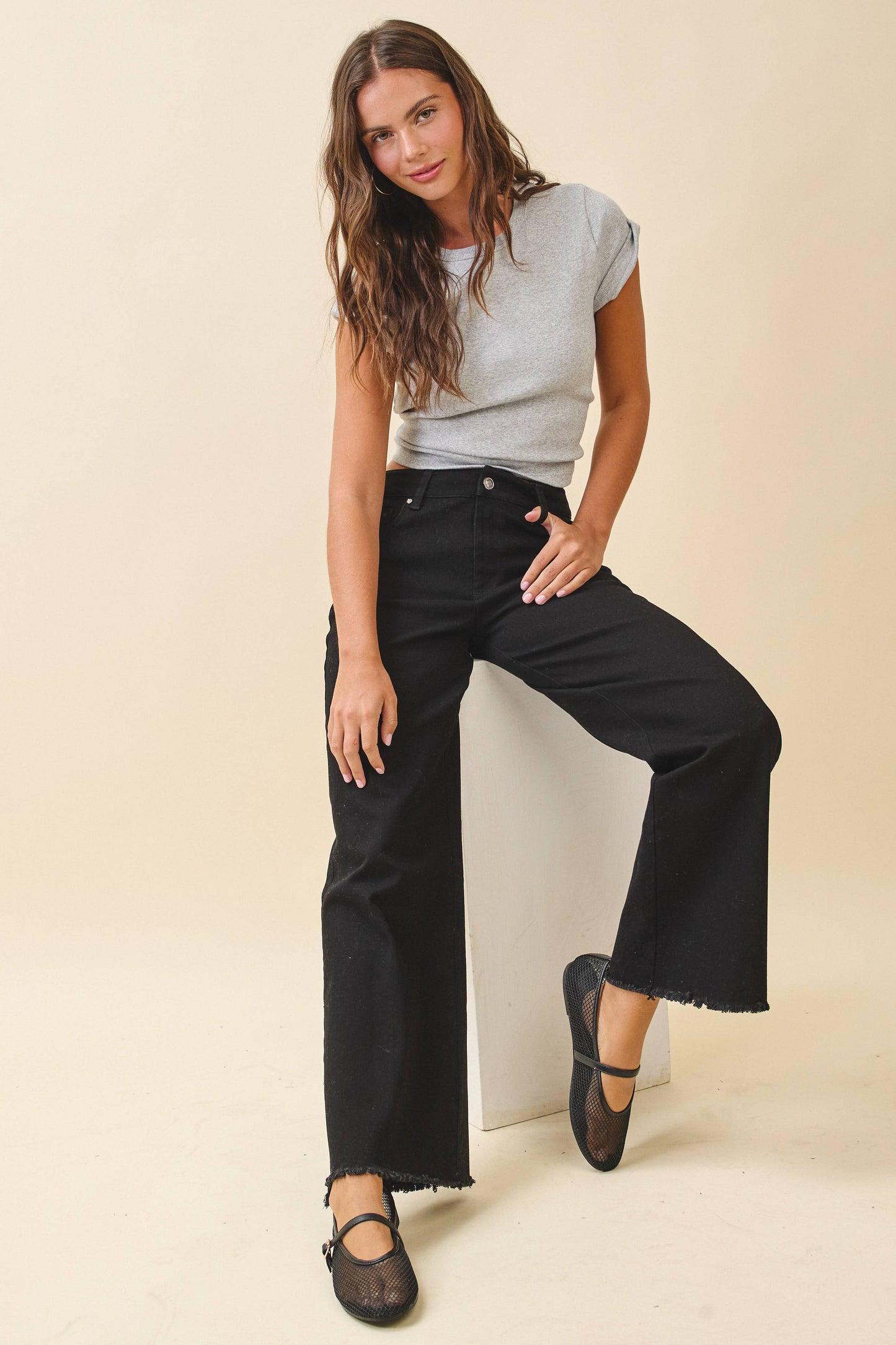 AEMI + CO - 7164GK Wide Leg Raw Hem Denim Pants