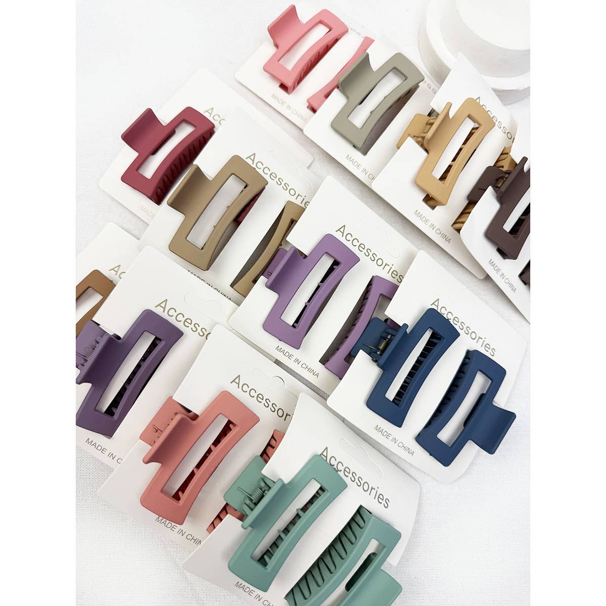 DUO Small Cut Out Rectangle Hair Claw