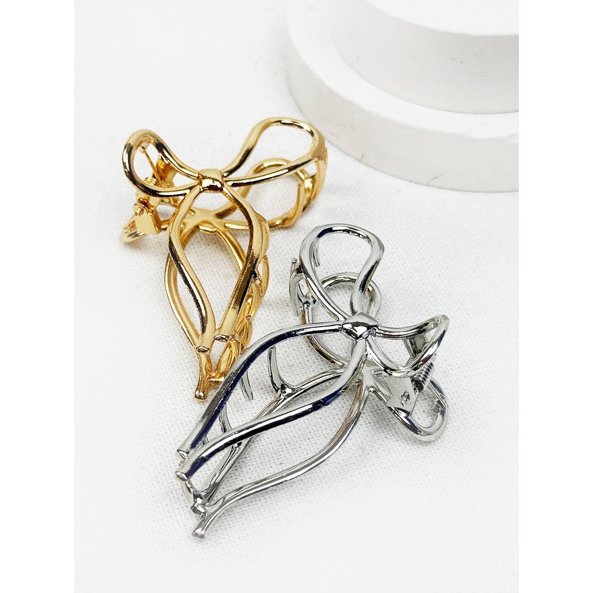Metal Bow Hair Claw