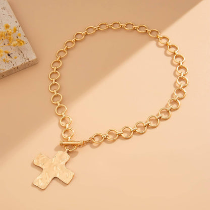 JOSSLYN by wall to wall - NOTABLE HAMMERED CROSS FRONT TOGGLE NECKLACE | 40NK9474