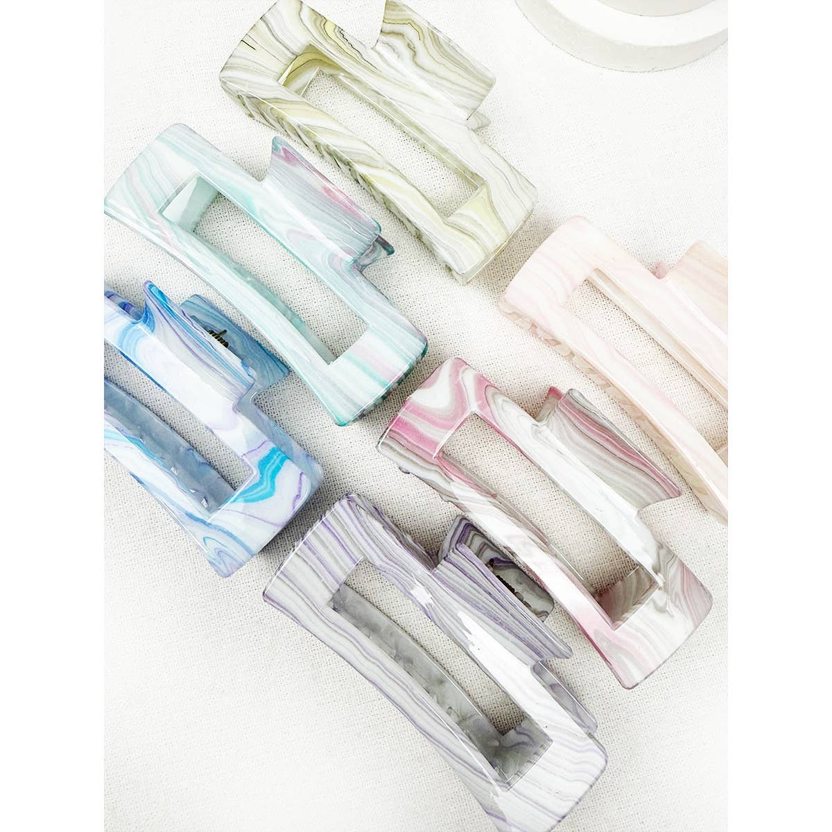 Love and Repeat - Marbled Pattern Cut Out Rectangle Hair Claw