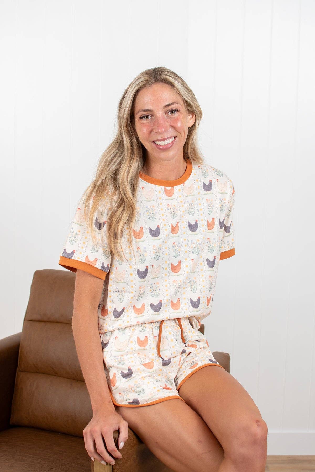 American Farm Company - Vintage Chicken Floral Adult 2-Piece Short Lounge Set