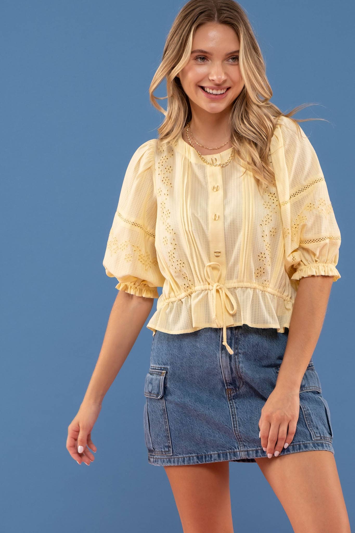 EYELET BUTTON UP TOP