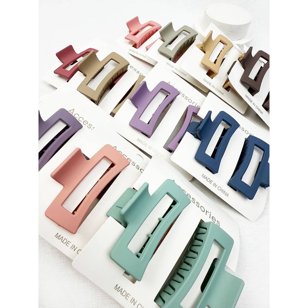DUO Small Cut Out Rectangle Hair Claw