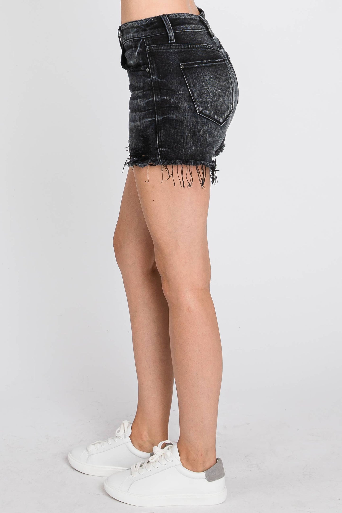 Petra153 - P399RH-BD HIGH RISE COMFORT STRETCH SHORTS W/ FRAYED HEM