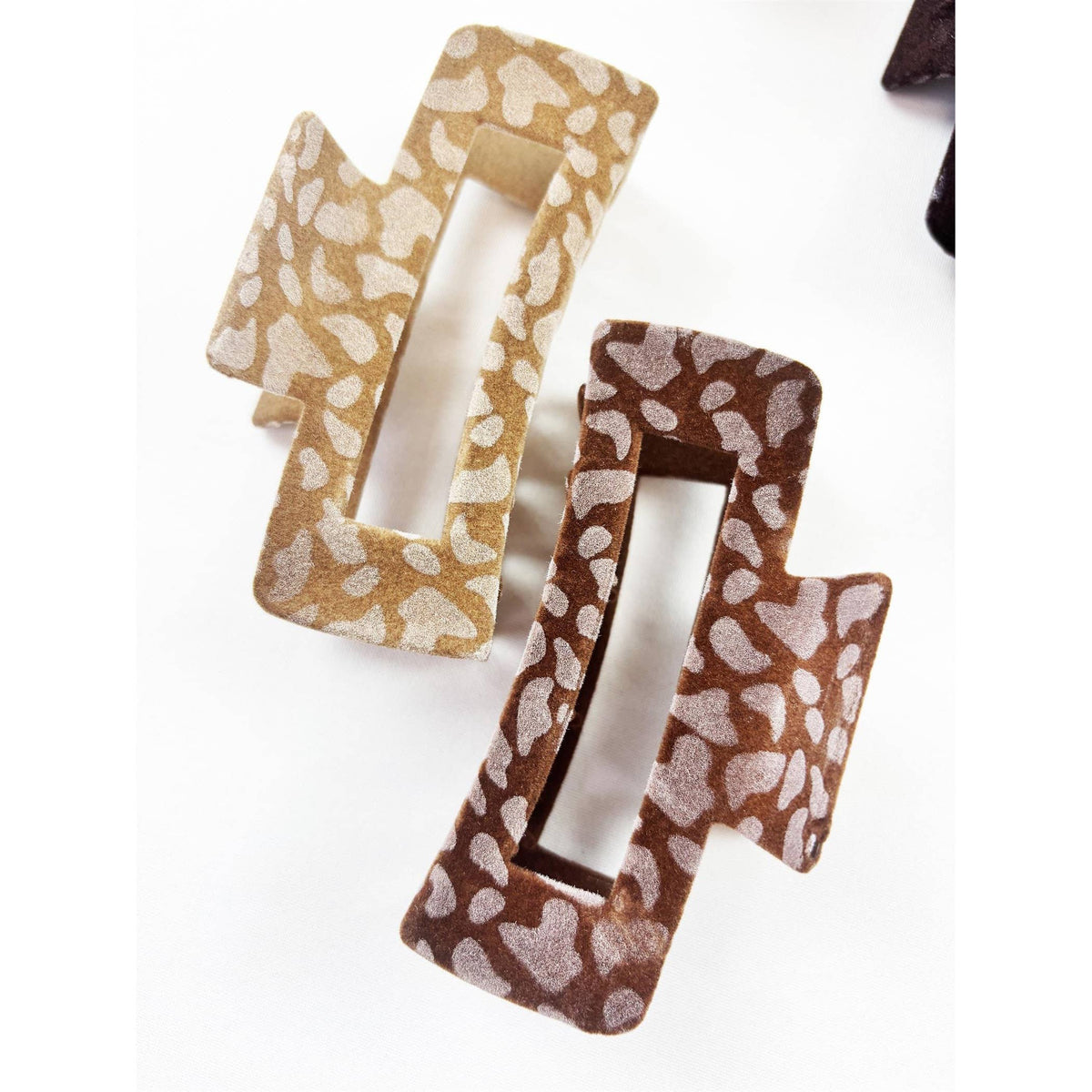 Love and Repeat - Leopard Flocked Velvet Rectangle Claw Clip
