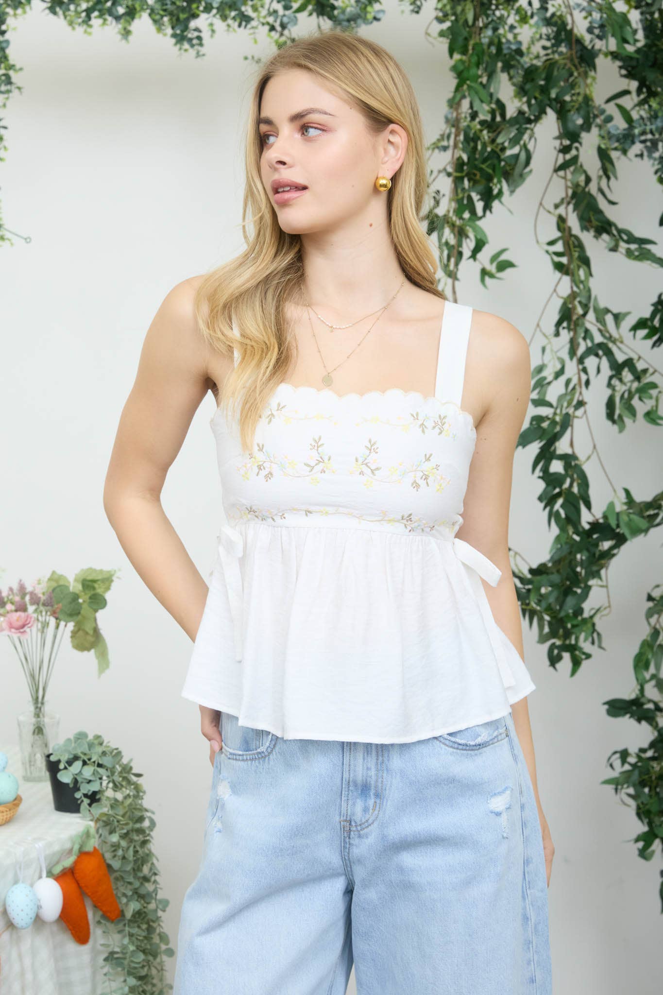 Blu Pepper - FLORAL EMBROIDERY SIDE TIE SLEEVELESS TOP
