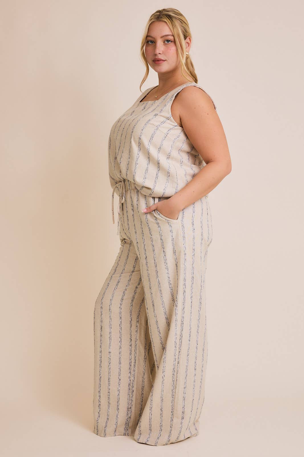 GILLI - PLUS SQUARE NECK TOP AND ELASTIC WAIST TIE ABSTRACT PANTS