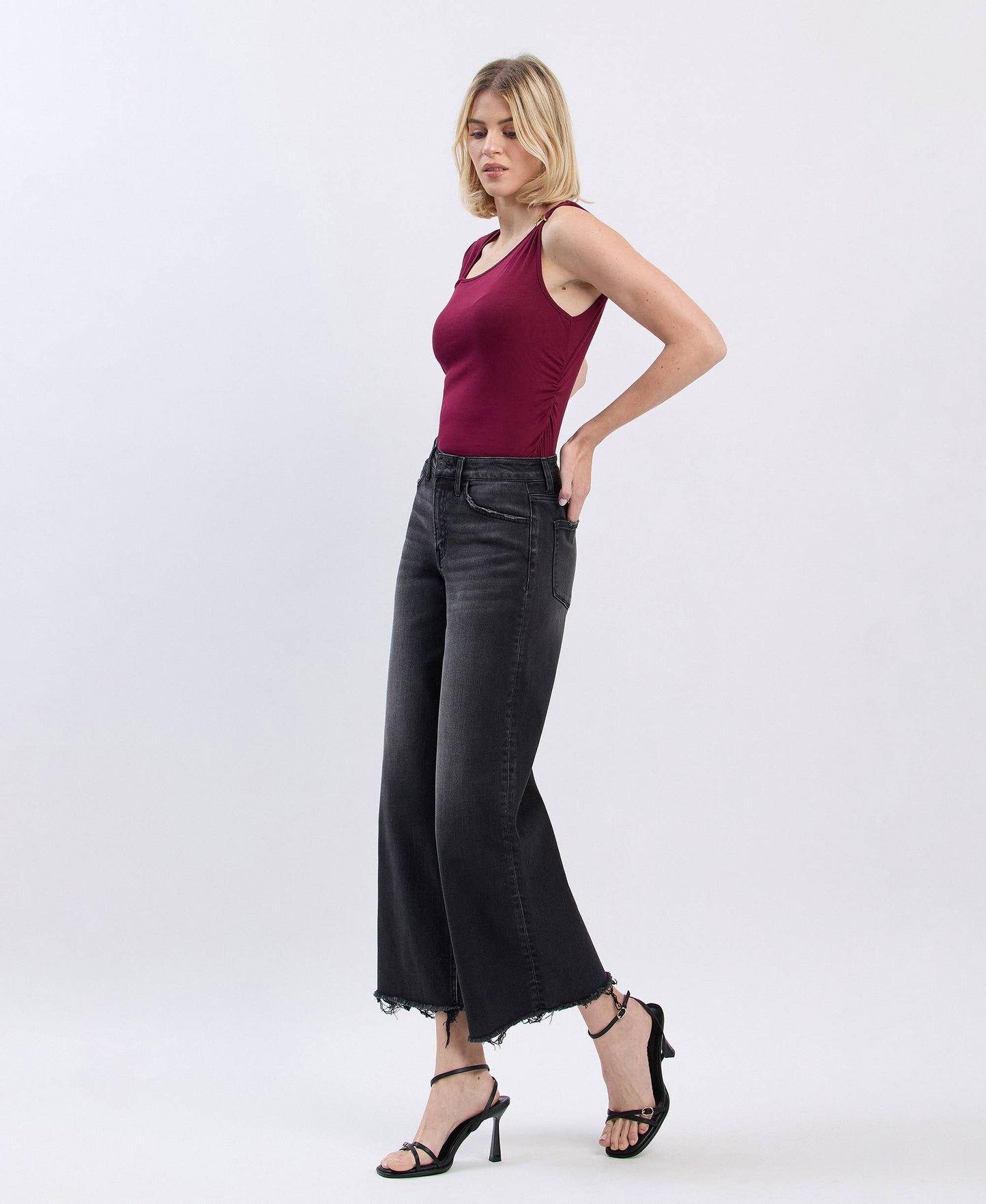 FLYING MONKEY - HIGH RISE FRAYED HEM ANKLE WIDE JEANS F5840