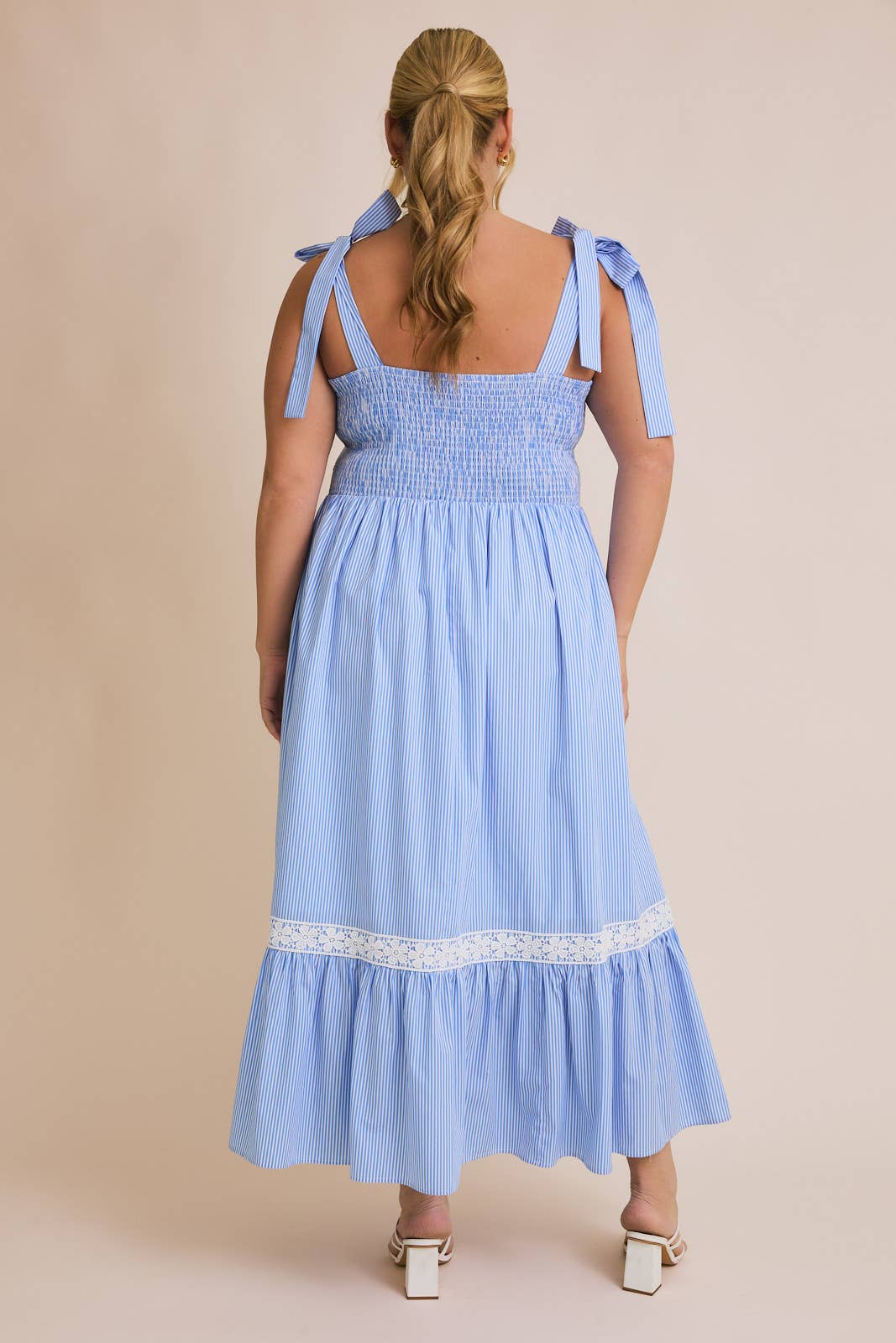 GILLI - PLUS SQUARE NECK TIE STRAP LACE TIRM STRIPE DRESS