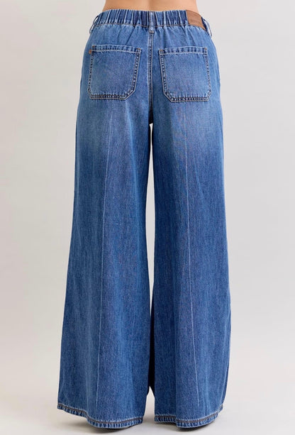 HW Featherweight Palazzo Shadow Light Judy Blue Jeans
