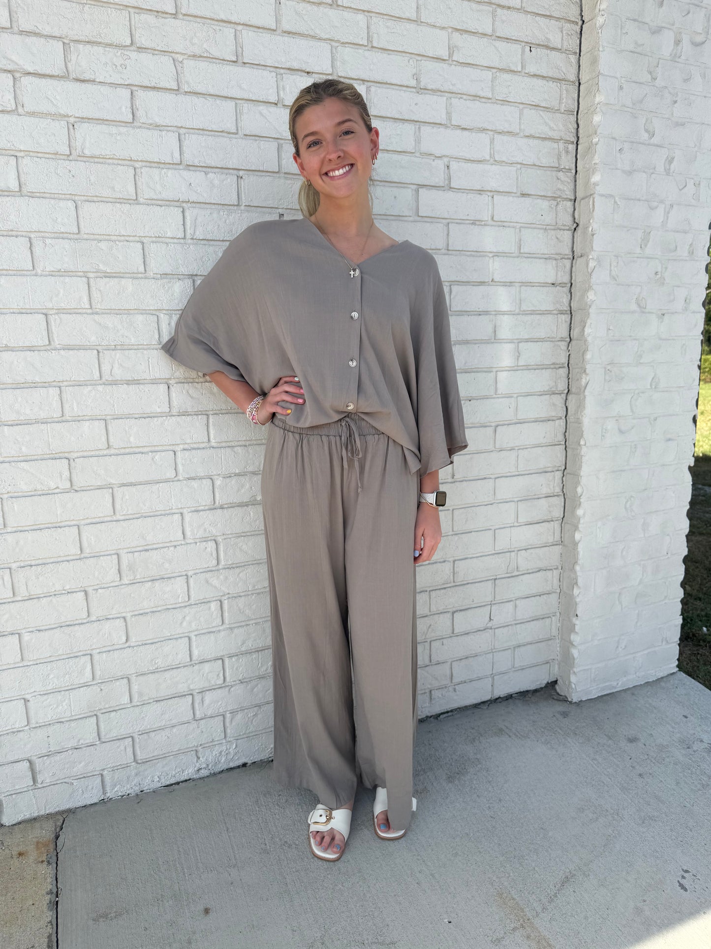 Loose-Fitting Button Up Set