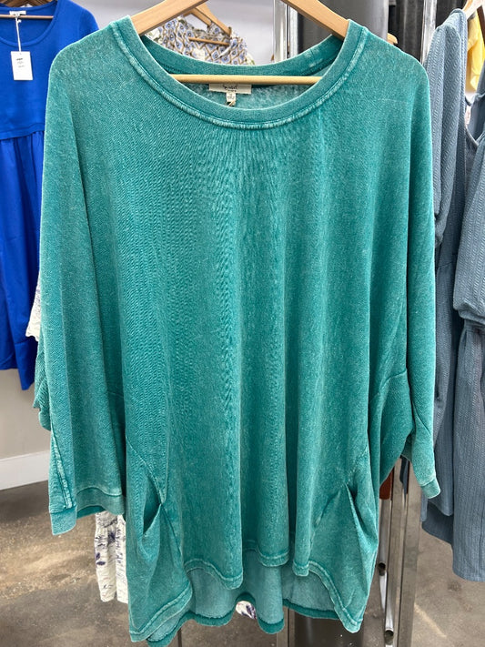 Easel Teal Top