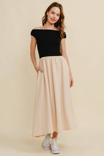Cloud Ten - CD17609 - OFF SHOULDER CONTRAST MAXI DRESS