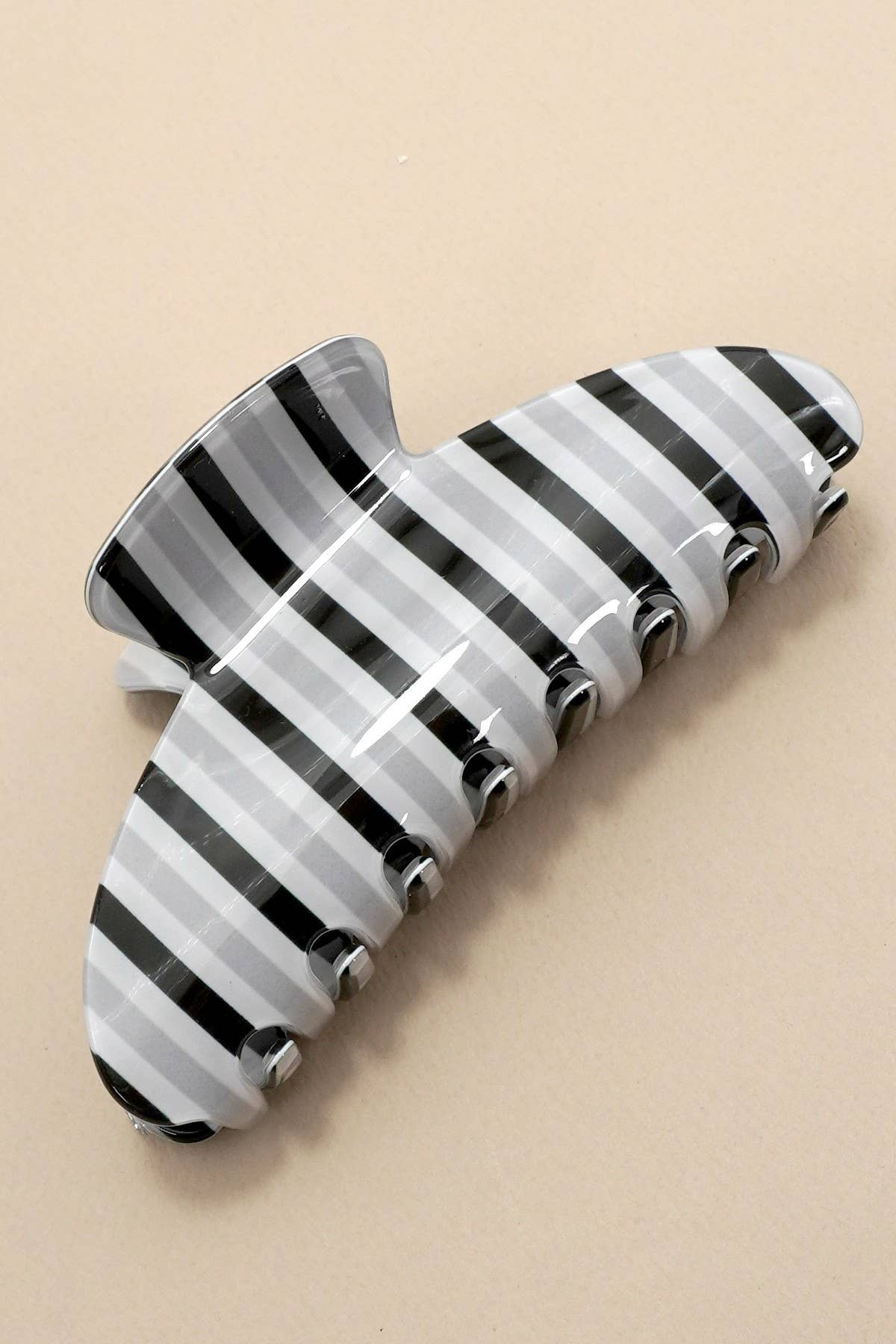 JOSSLYN by wall to wall - JUMBO STRIPE PLAID OVAL HAIR CLAW CLIPS | 40H1069