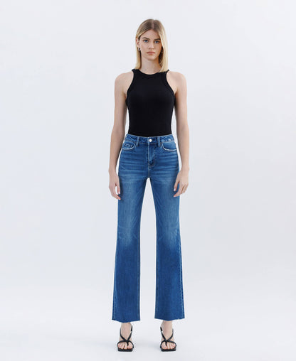 HIGH RISE CLEAN CUT RAW HEM STRAIGHT JEANS