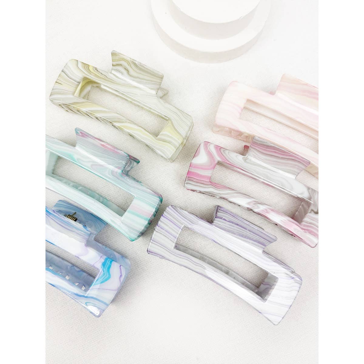 Love and Repeat - Marbled Pattern Cut Out Rectangle Hair Claw
