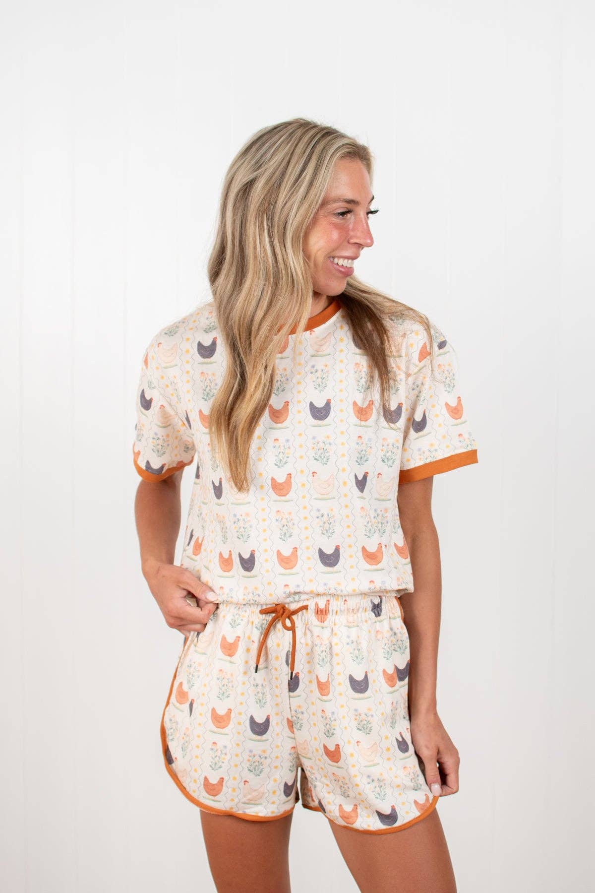 American Farm Company - Vintage Chicken Floral Adult 2-Piece Short Lounge Set