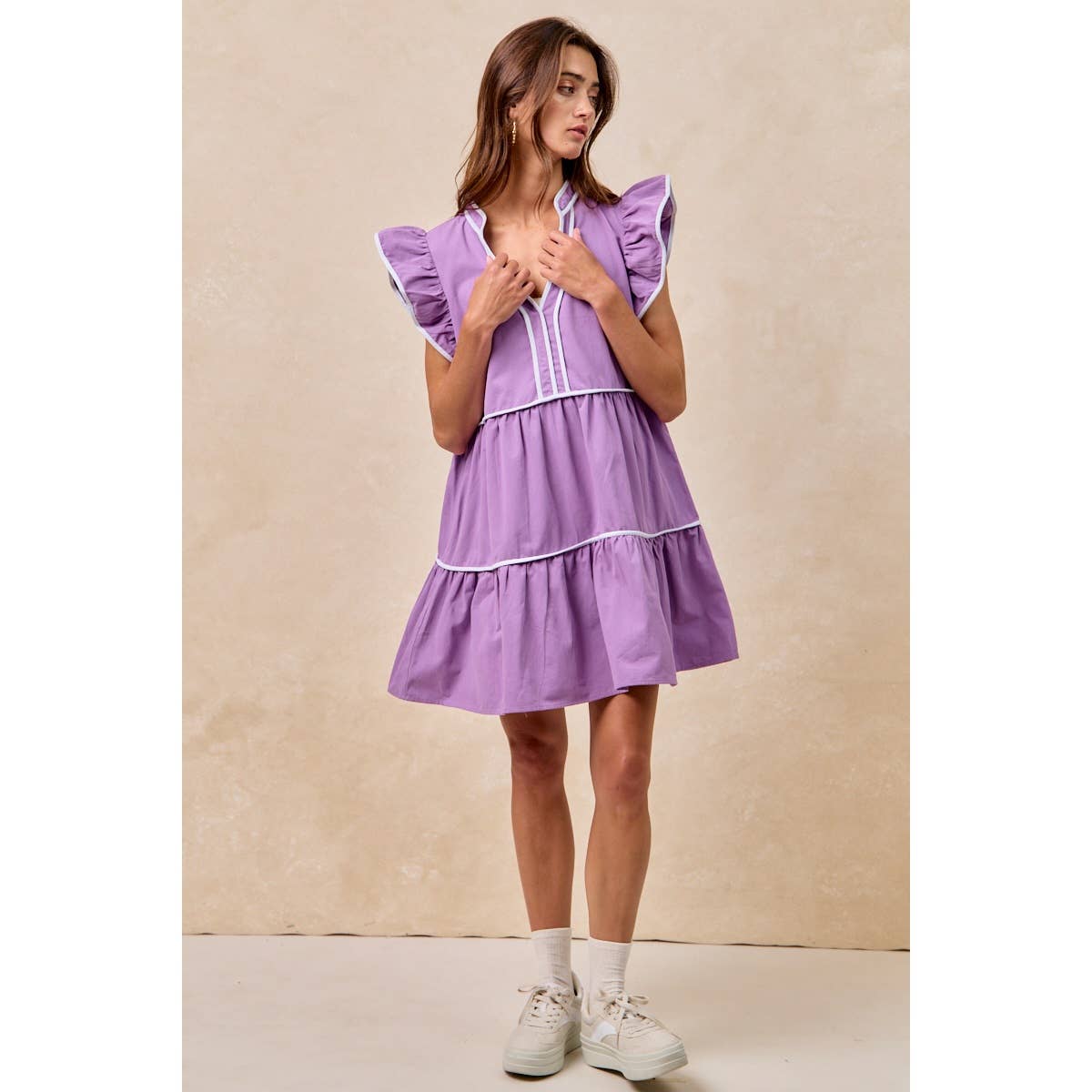 Contrast binding ruffled dress