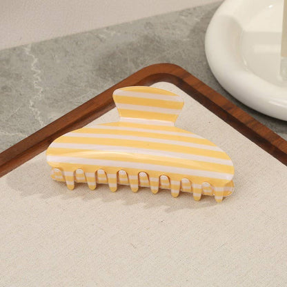 JOSSLYN by wall to wall - JUMBO STRIPE PLAID OVAL HAIR CLAW CLIPS | 40H1069