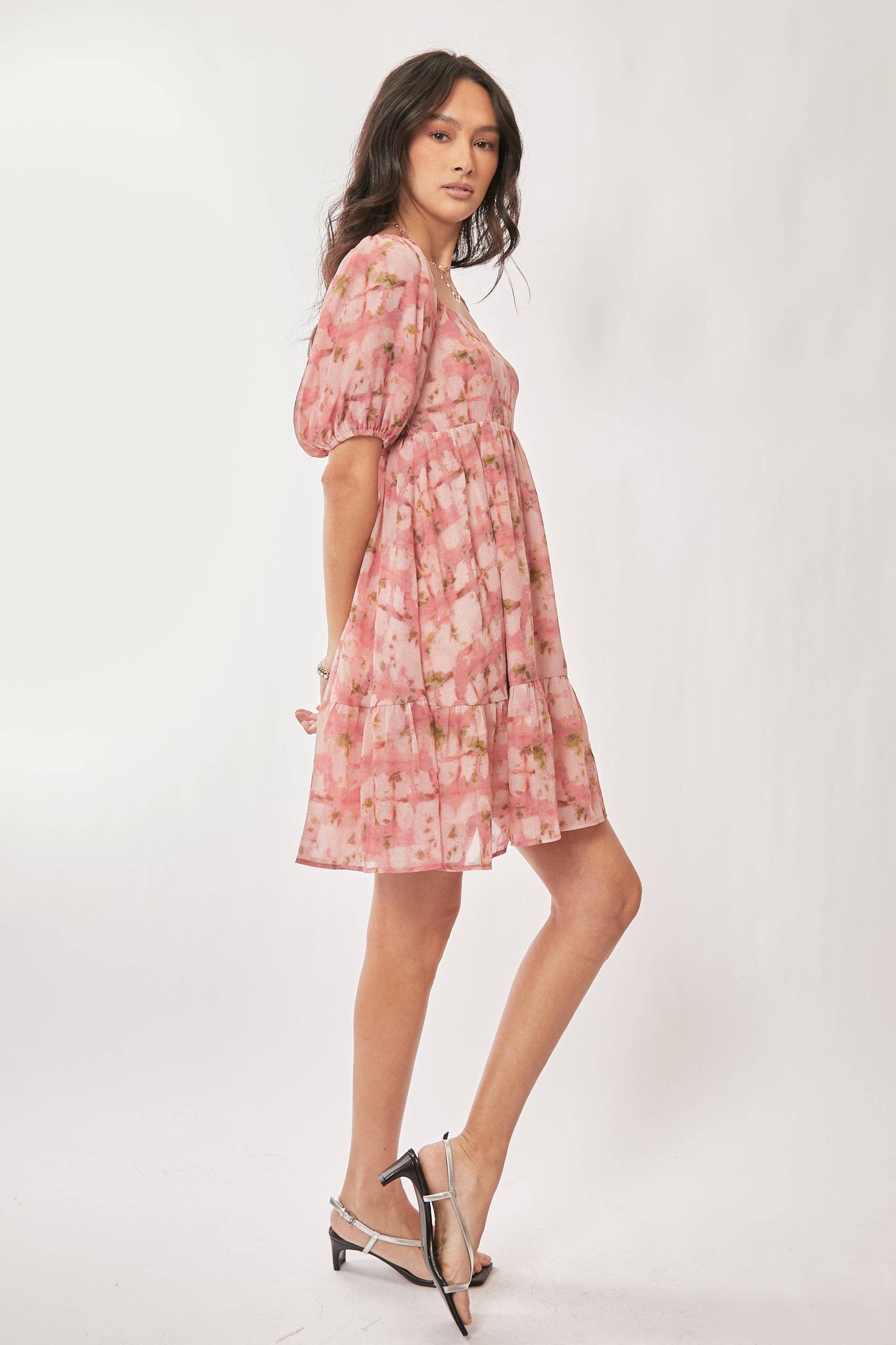 Davi & Dani - PLUS FLORAL BALLOON SLEEVE RUFFLE STRAP MINI DRESS