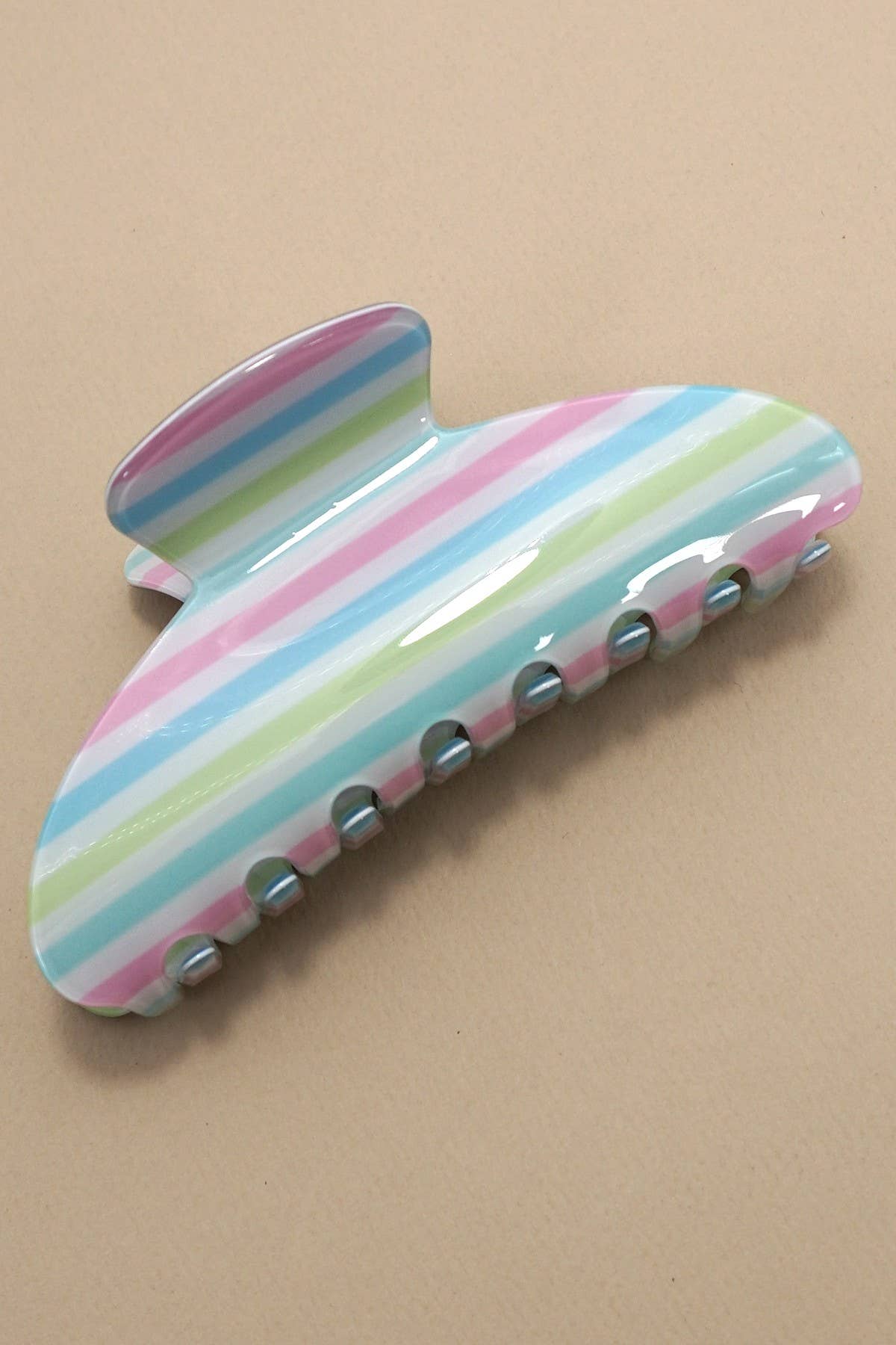 JOSSLYN by wall to wall - JUMBO STRIPE PLAID OVAL HAIR CLAW CLIPS | 40H1069